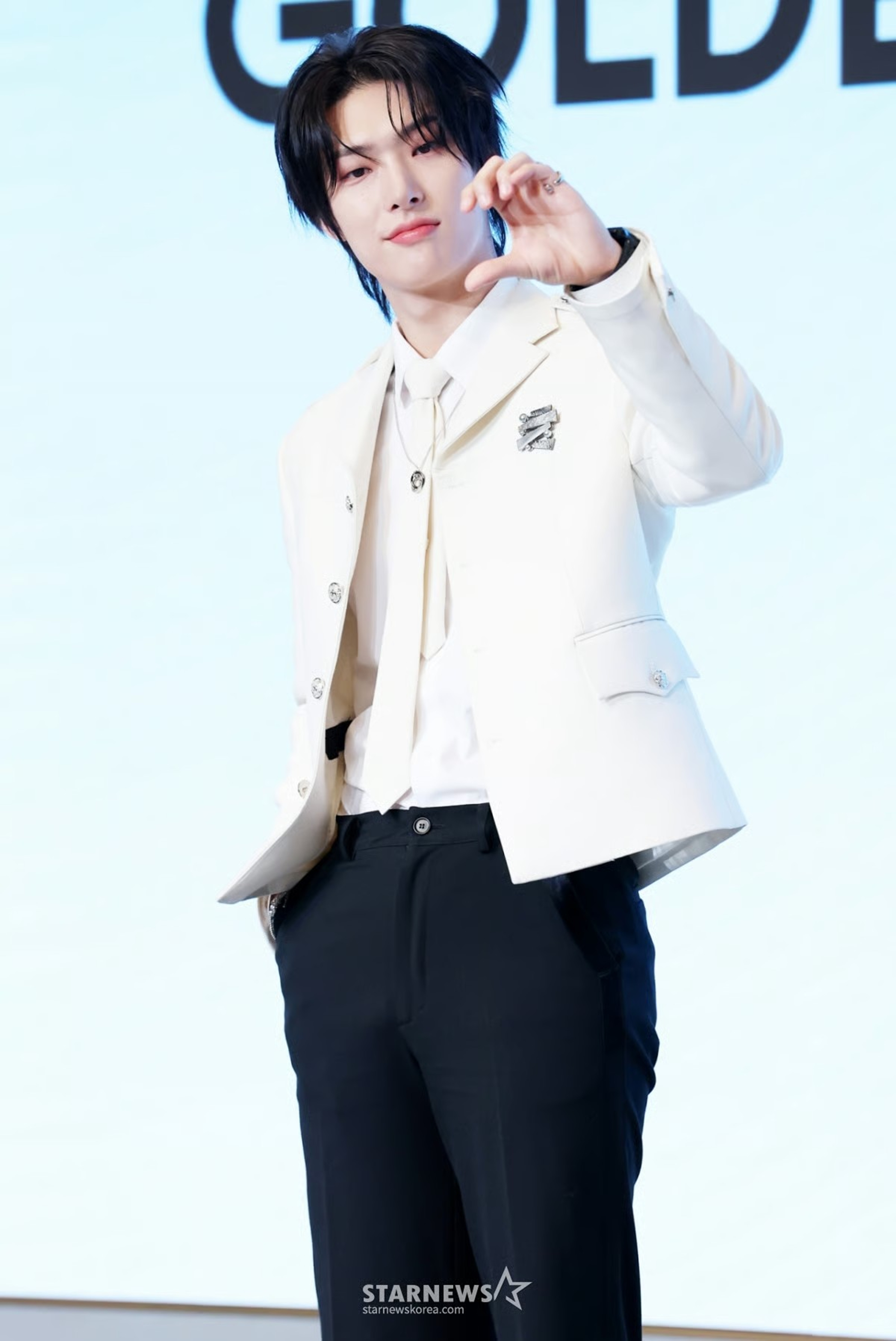 ATEEZのミンギ、ウォーターボム出演中に転落事故 | KOREA WAVE